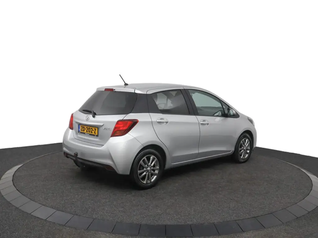 Toyota Yaris 2
