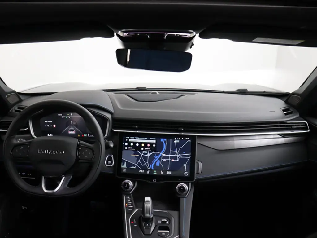 Lynk & Co 01 3