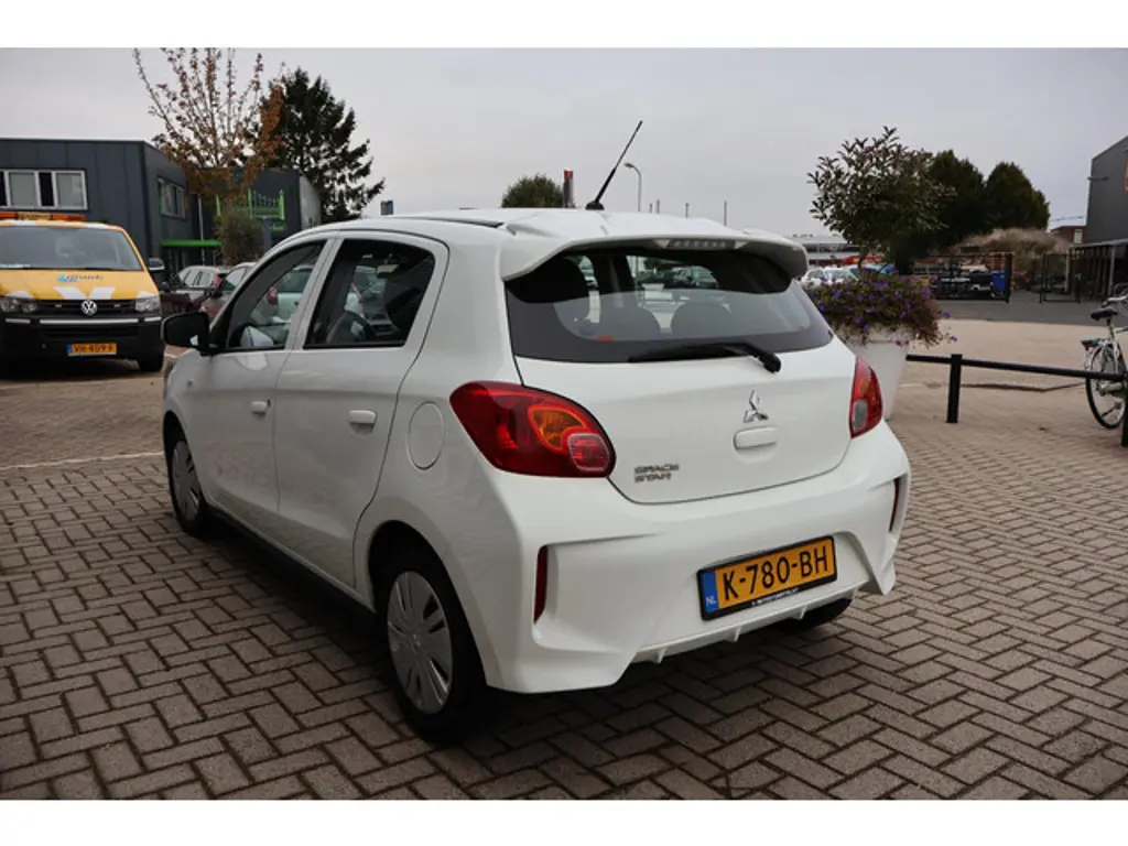 Mitsubishi Space Star 3