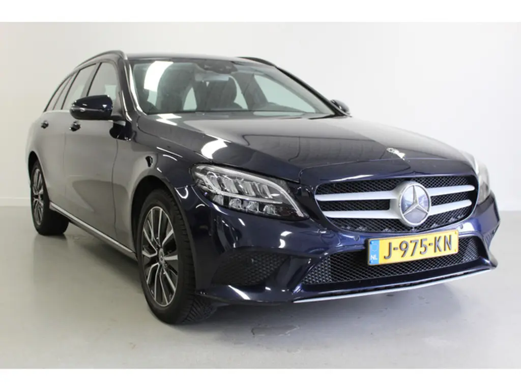 Mercedes-Benz C-Klasse 2