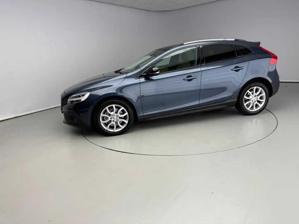 Volvo V40 3