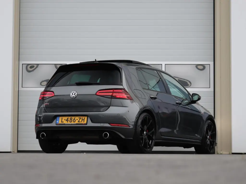 Volkswagen Golf 2
