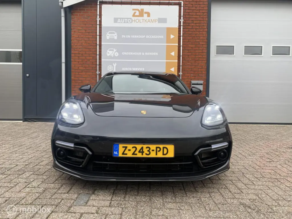 Porsche Panamera 2