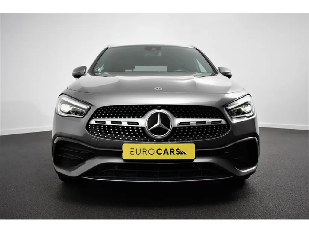 Mercedes-Benz GLA 2