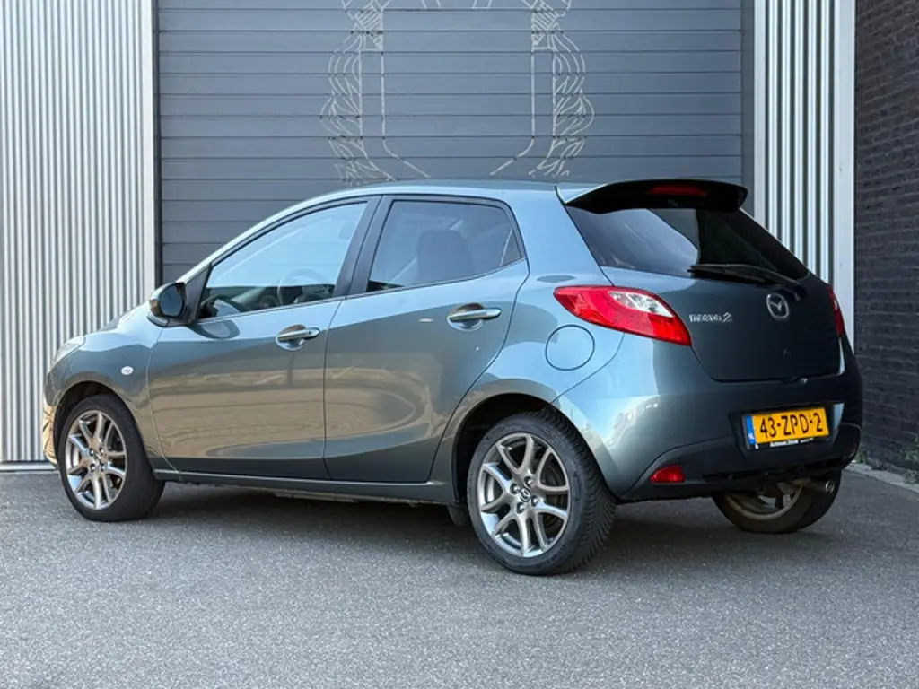 Mazda 2 2