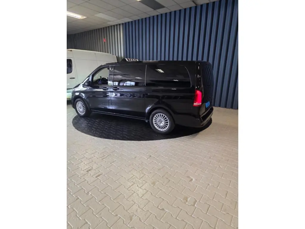 Mercedes-Benz EQV 2