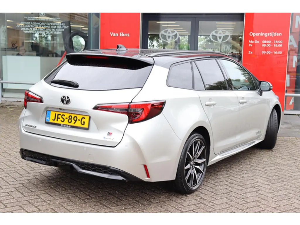 Toyota Corolla Touring Sports 2