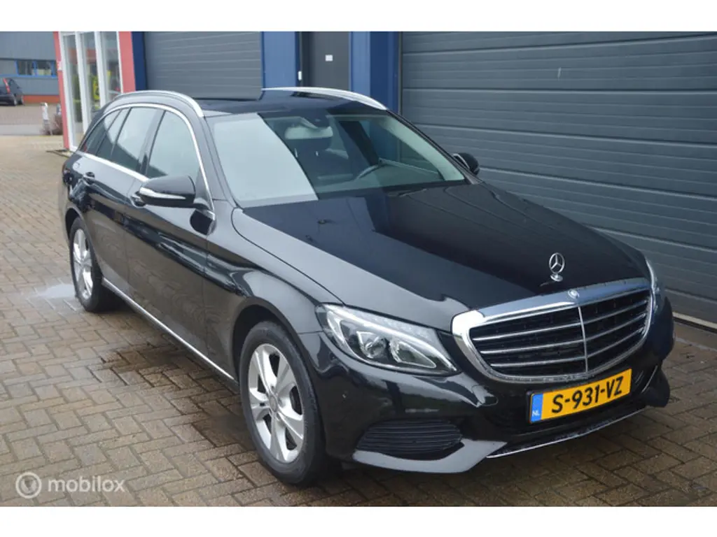 Mercedes-Benz C-Klasse 2