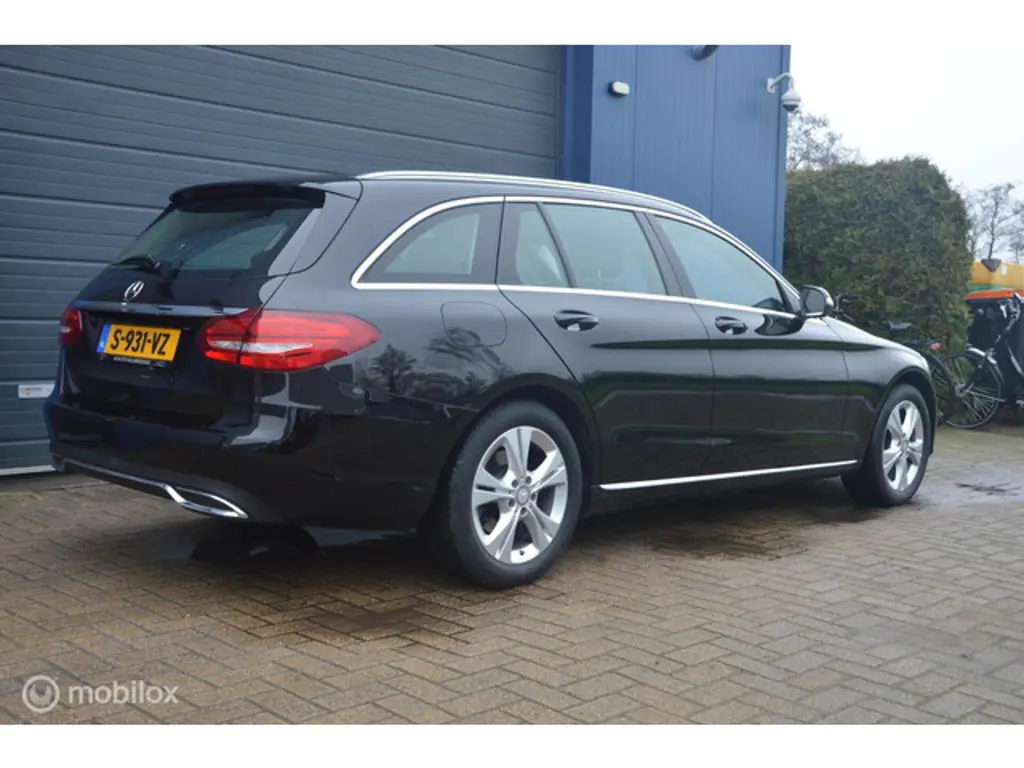 Mercedes-Benz C-Klasse 3