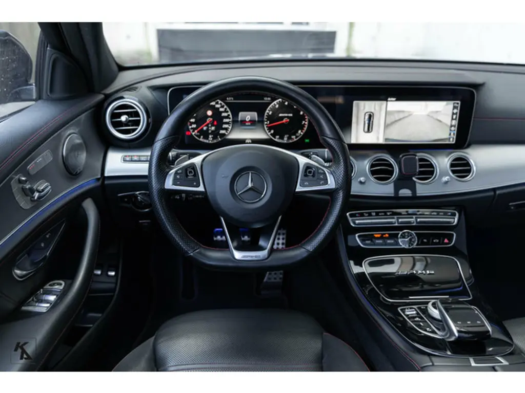 Mercedes-Benz E-Klasse 2