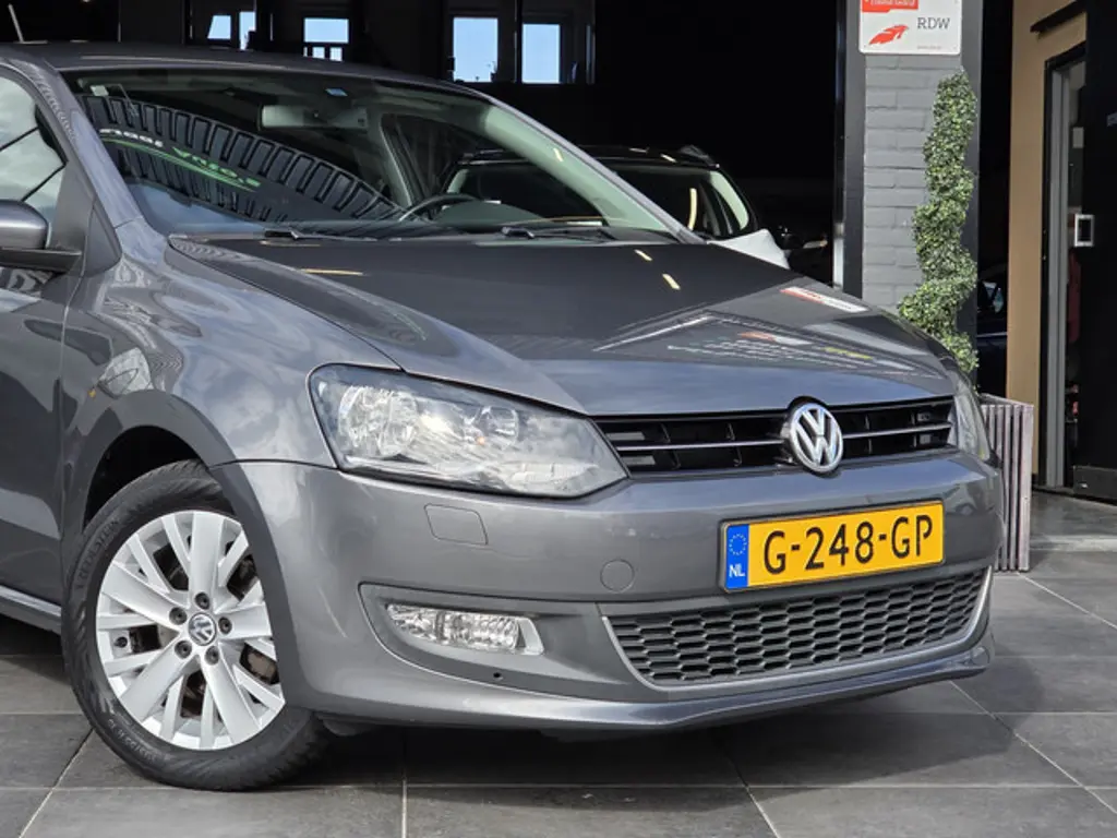Volkswagen Polo 2