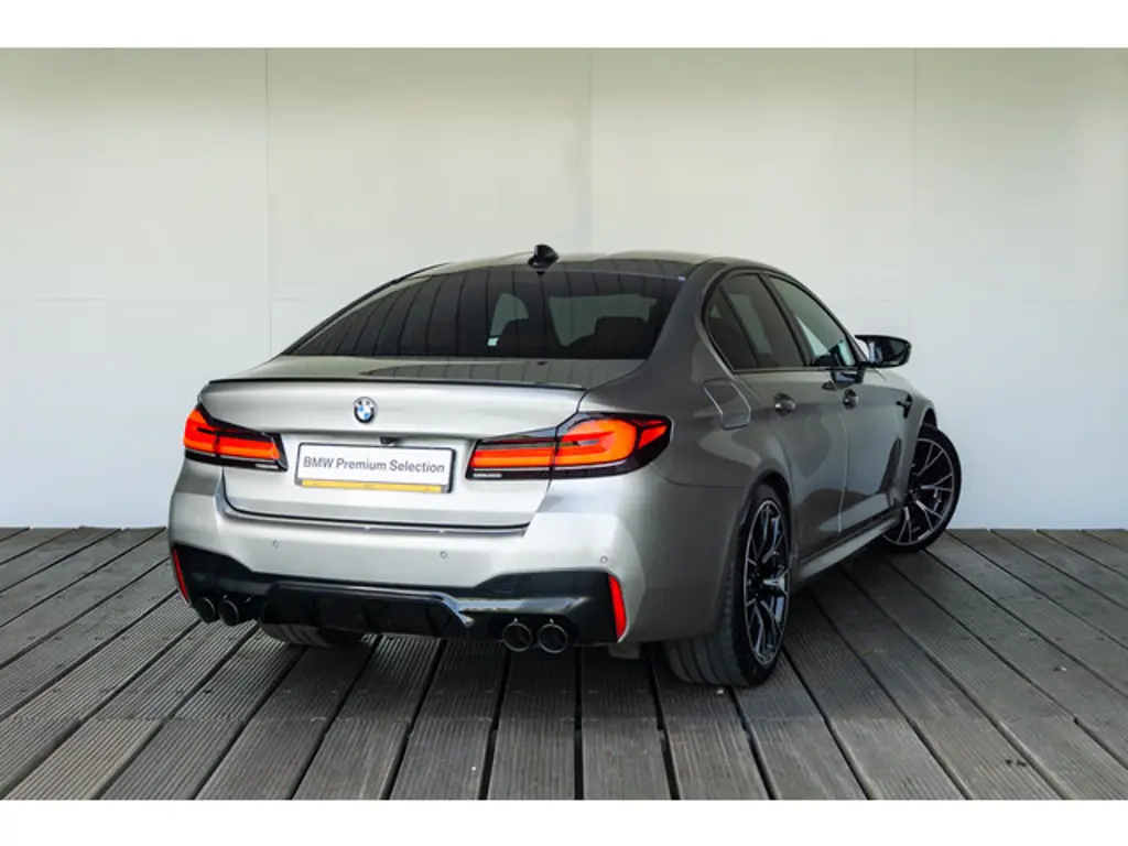 BMW M5 2