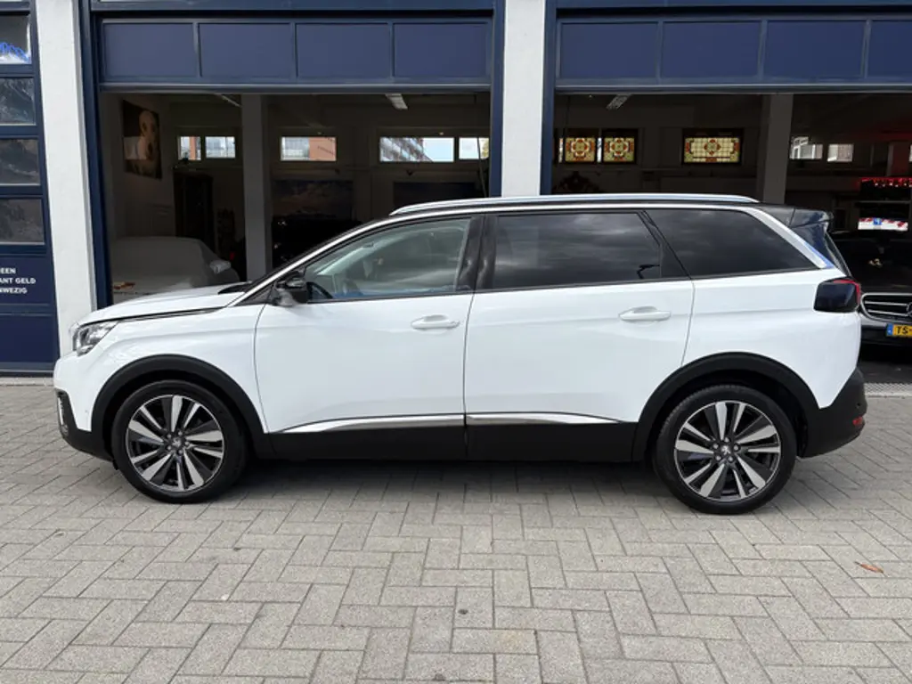 Peugeot 5008 2