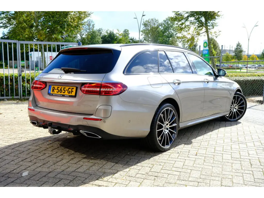 Mercedes-Benz E-Klasse 3