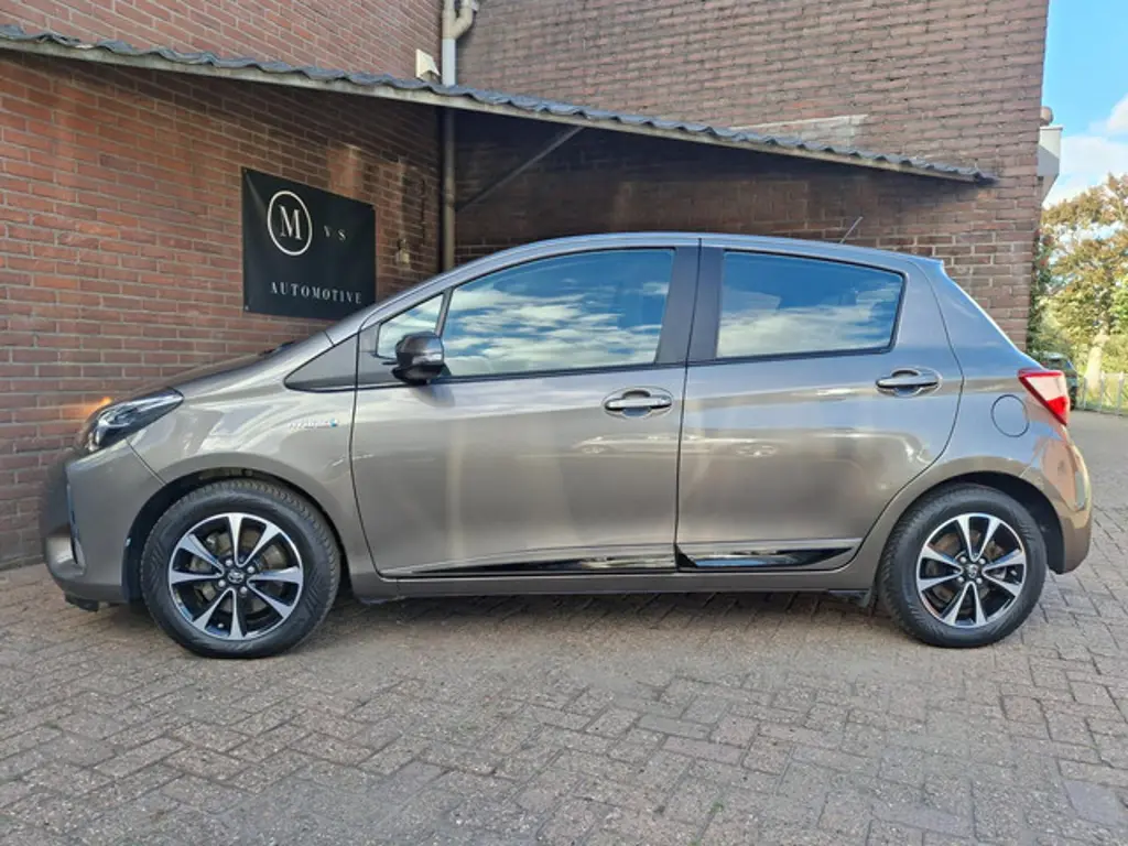 Toyota Yaris 2