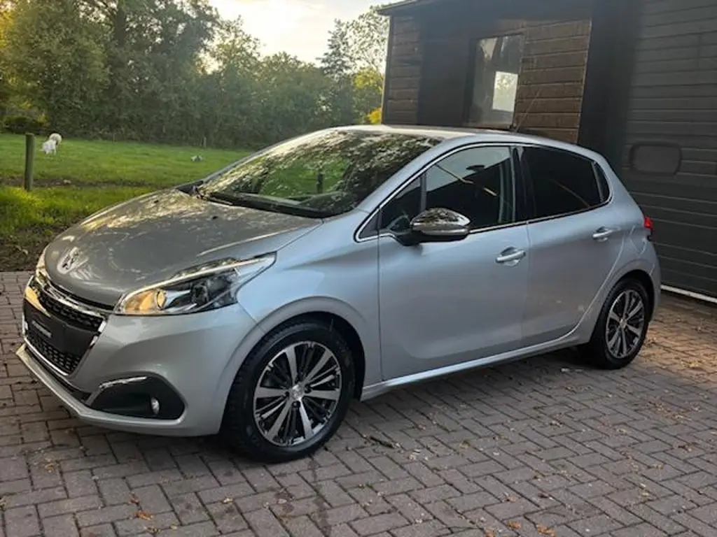 Peugeot 208 2