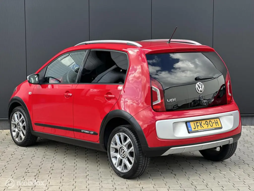 Volkswagen up! 3