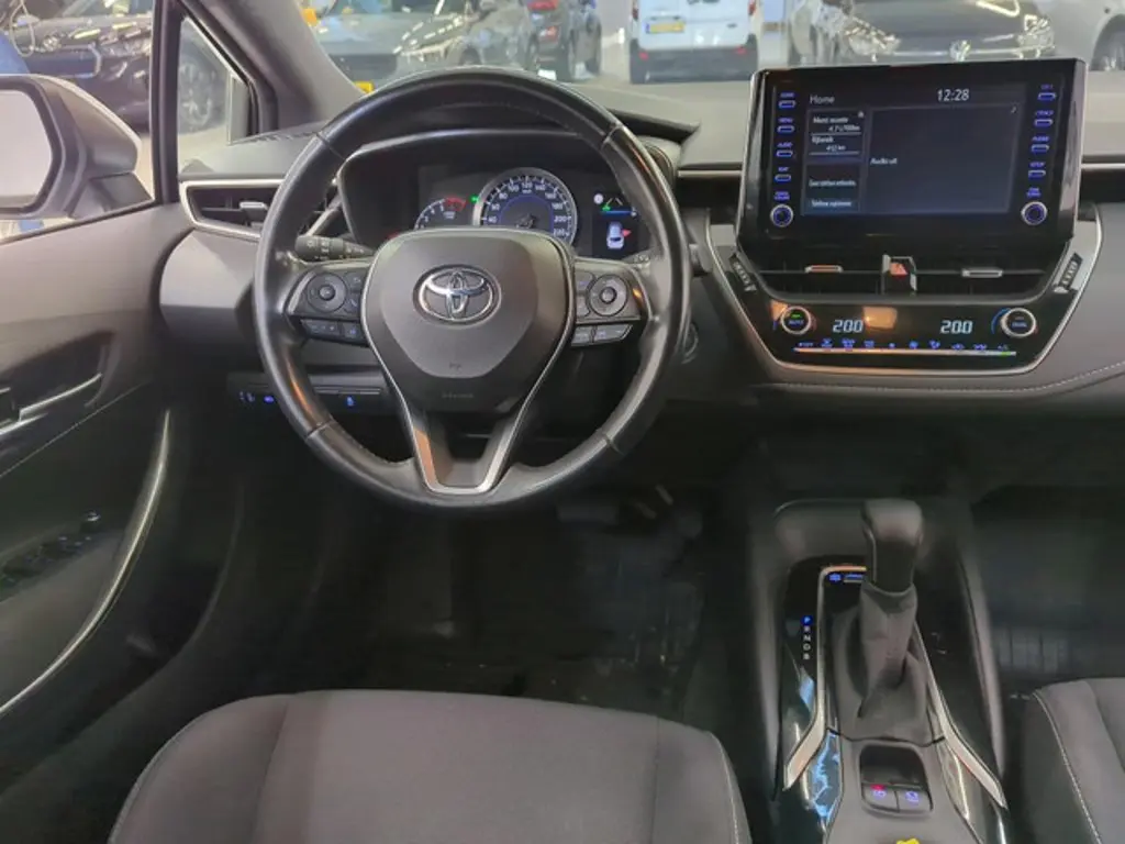 Toyota Corolla Touring Sports 3