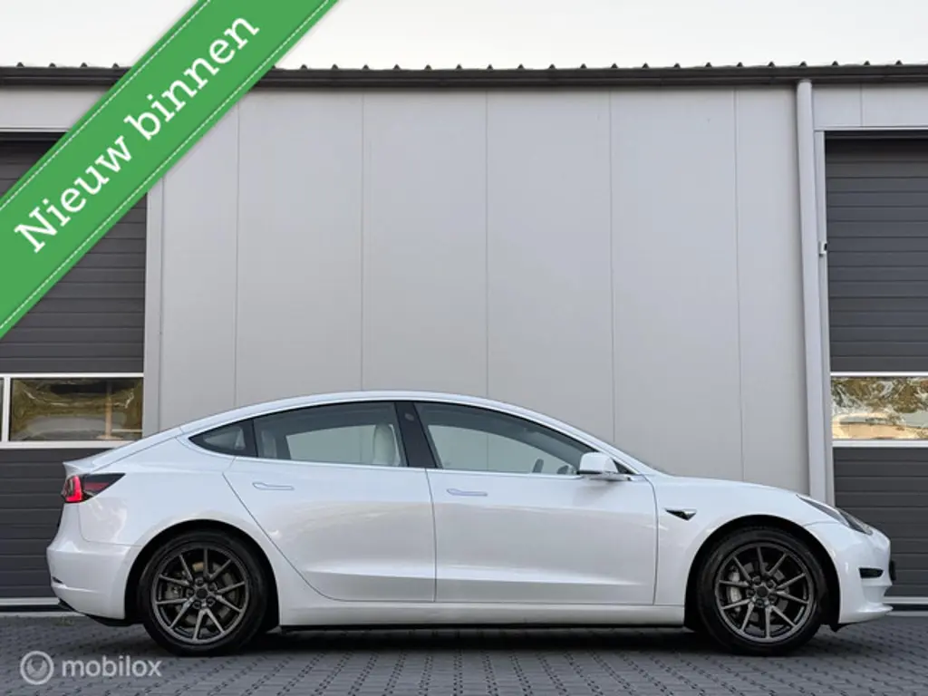 Tesla Model 3 3