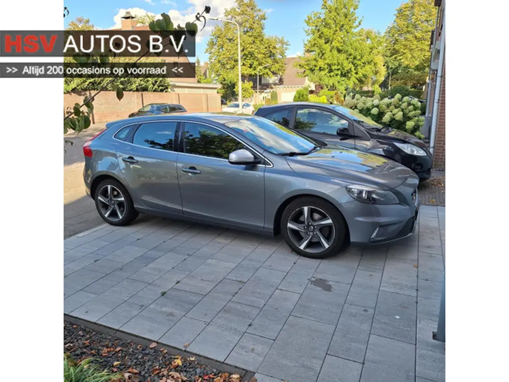 Volvo V40