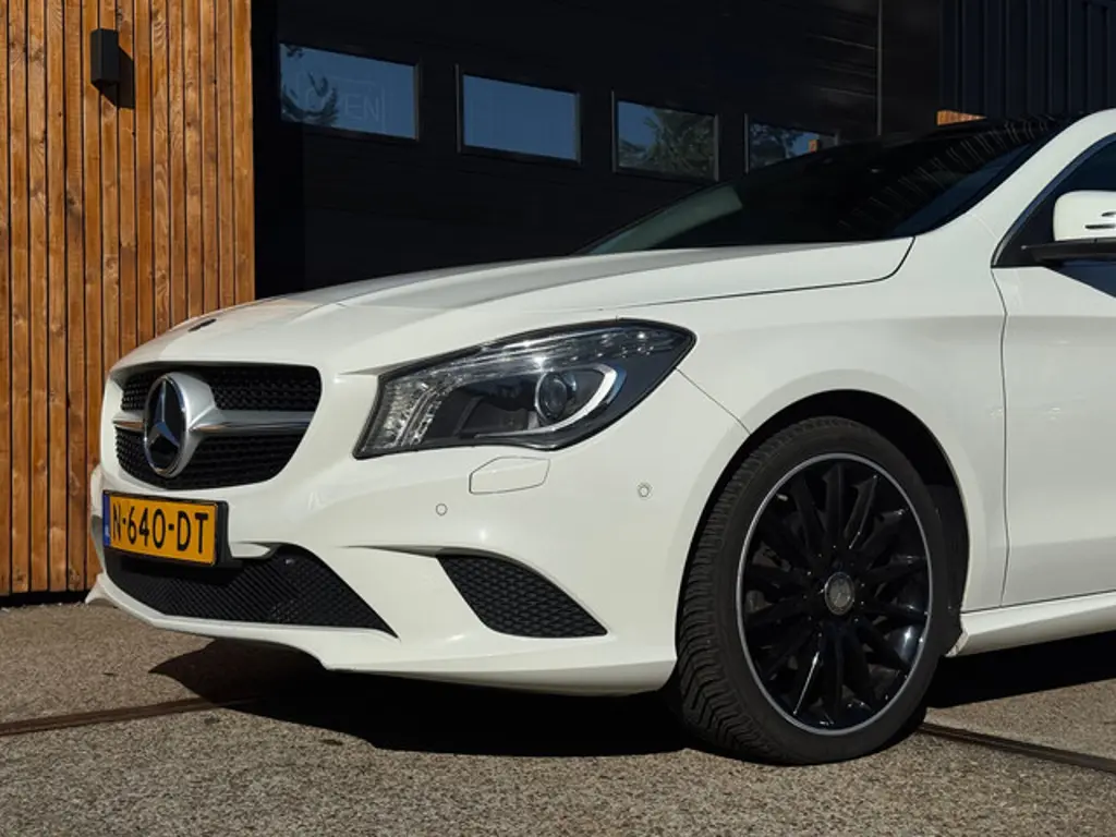 Mercedes-Benz CLA 3