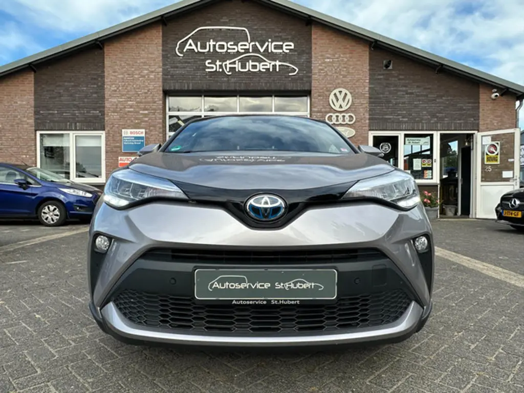 Toyota C-HR 2