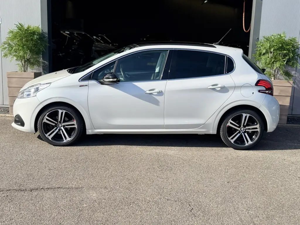 Peugeot 208 2