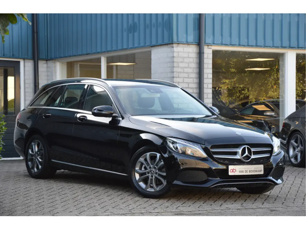 Mercedes-Benz C-Klasse 2