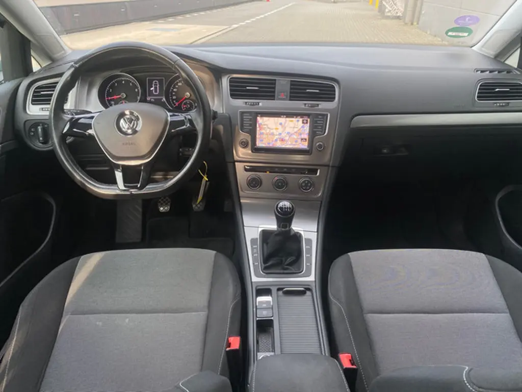 Volkswagen Golf 2