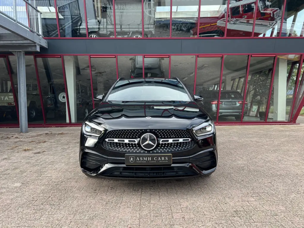 Mercedes-Benz GLA 2
