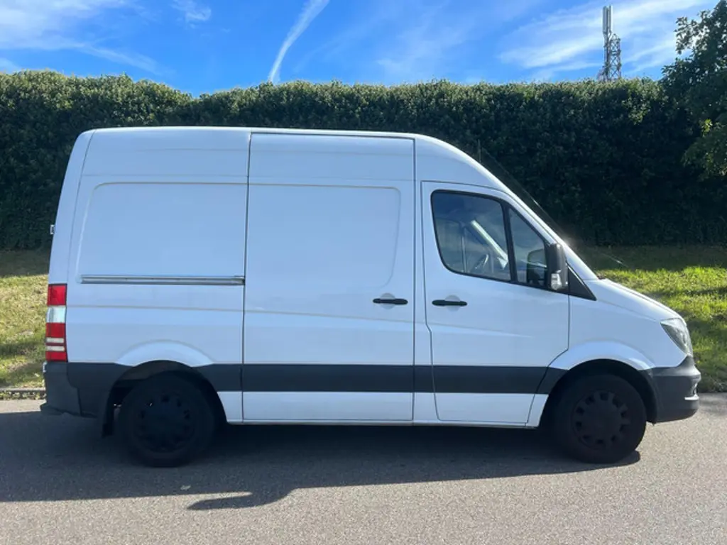 Mercedes-Benz Sprinter 2