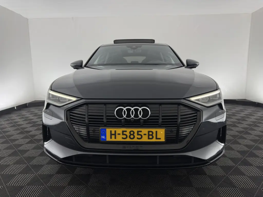 Audi e-tron 2