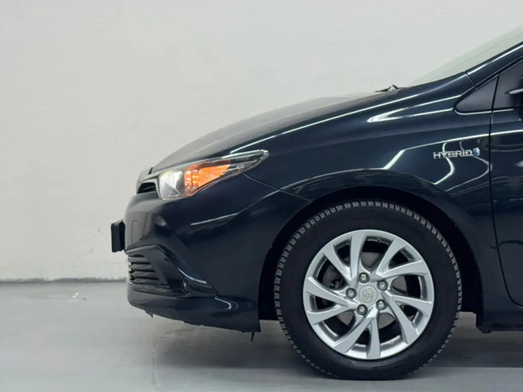 Toyota Auris 2