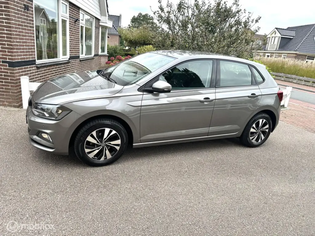 Volkswagen Polo 2