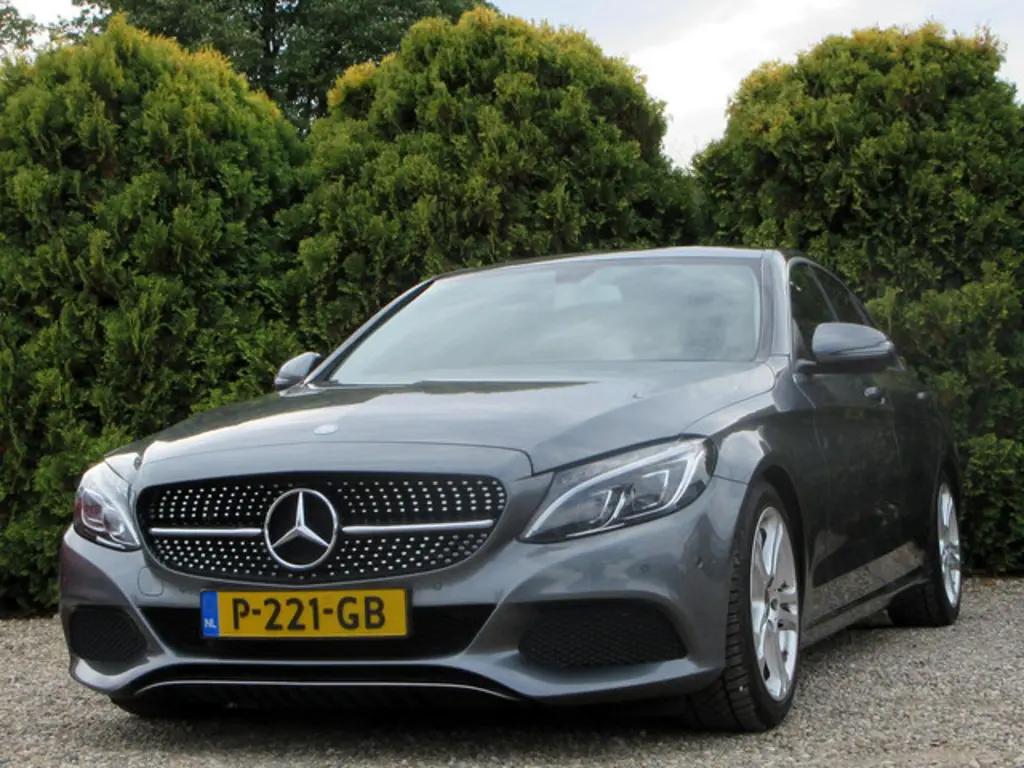 Mercedes-Benz C-Klasse 2