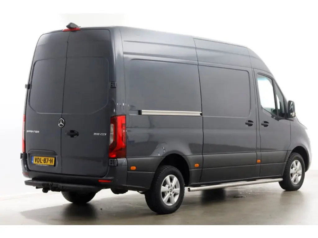 Mercedes-Benz Sprinter 2