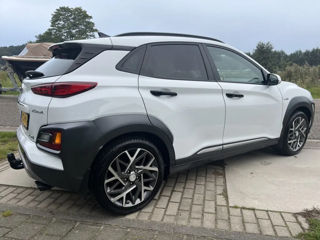 Hyundai Kona 2