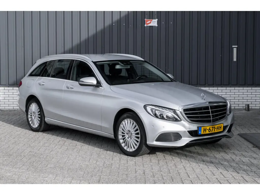 Mercedes-Benz C-Klasse 2