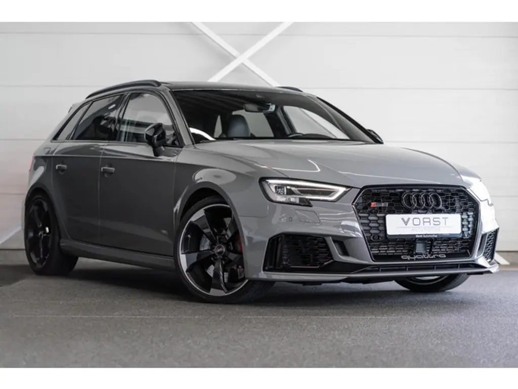 Audi RS3 3