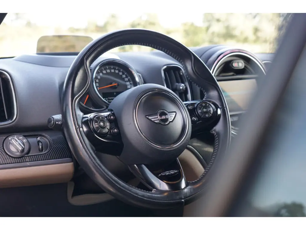 MINI Countryman 3