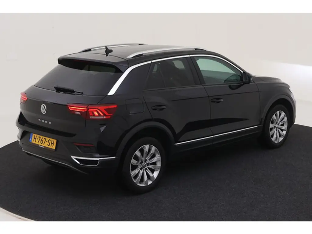 Volkswagen T-Roc 3