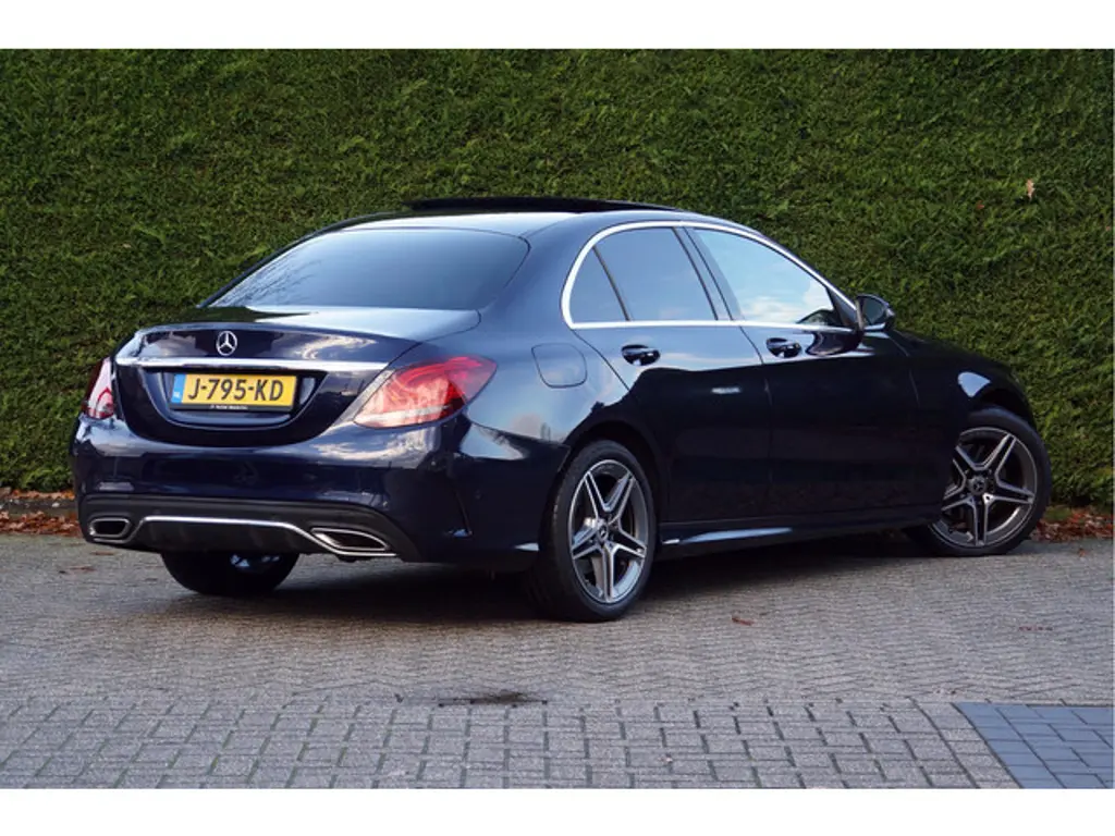 Mercedes-Benz C-Klasse 2