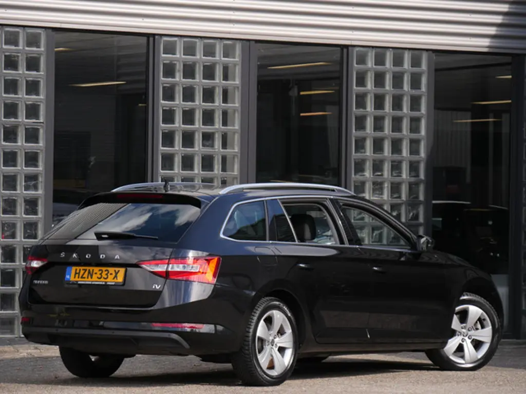 Škoda Superb 2