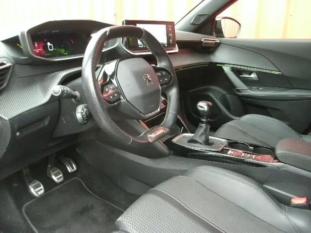 Peugeot 2008 3