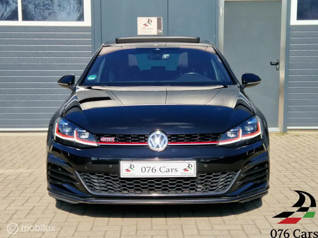 Volkswagen Golf 2