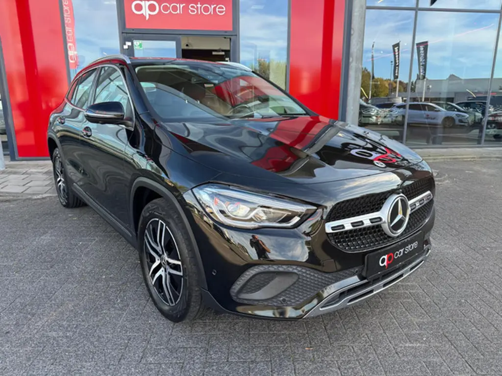 Mercedes-Benz GLA 3