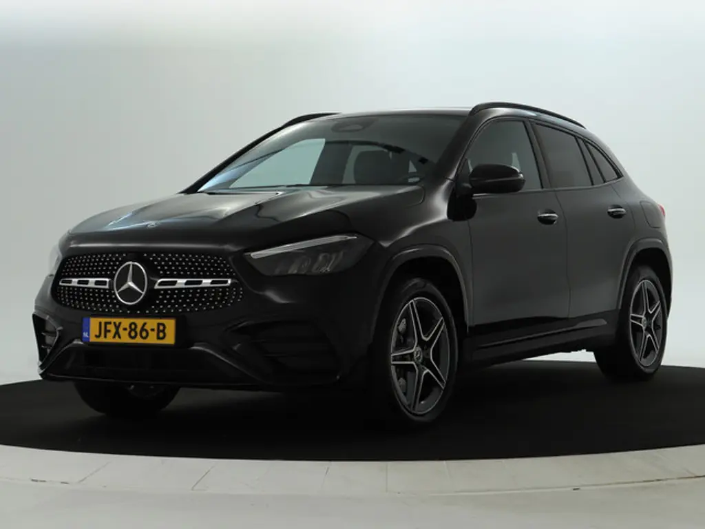 Mercedes-Benz GLA 2