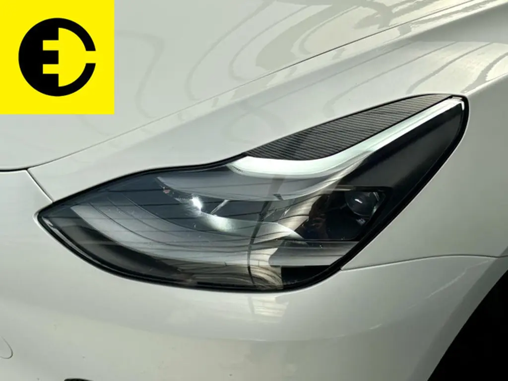 Tesla Model 3 2