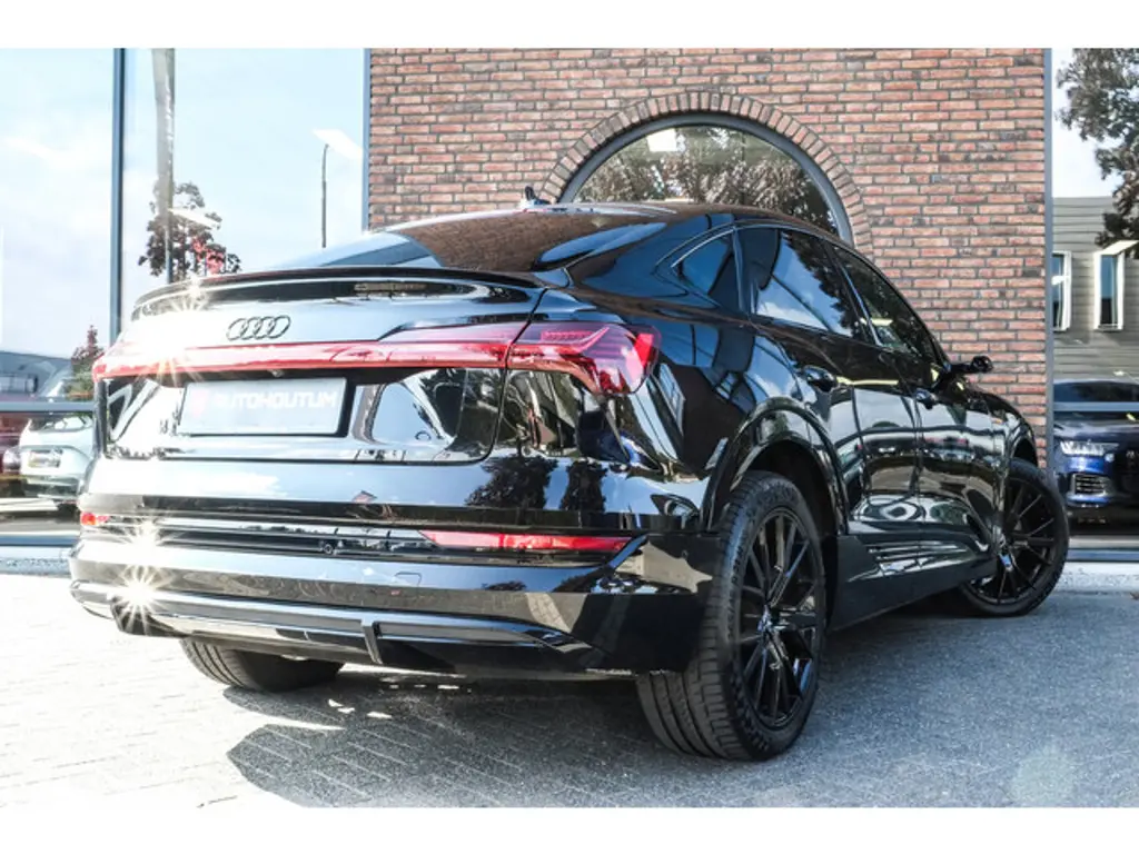 Audi e-tron 2