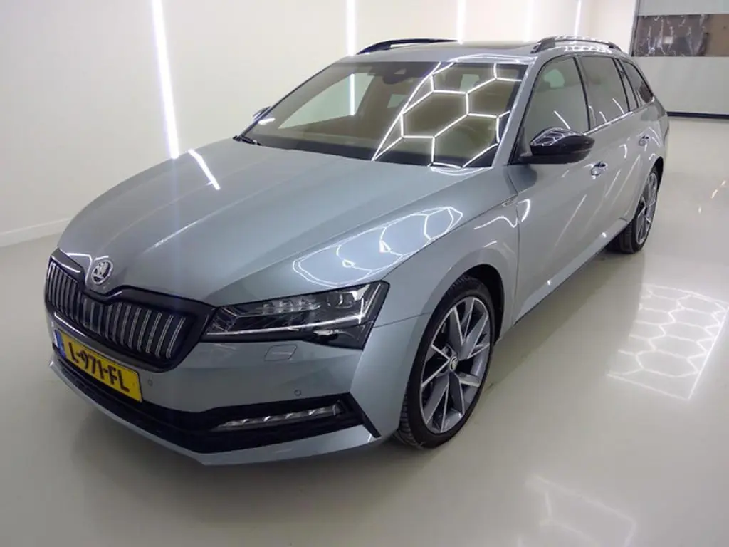 Škoda Superb 2